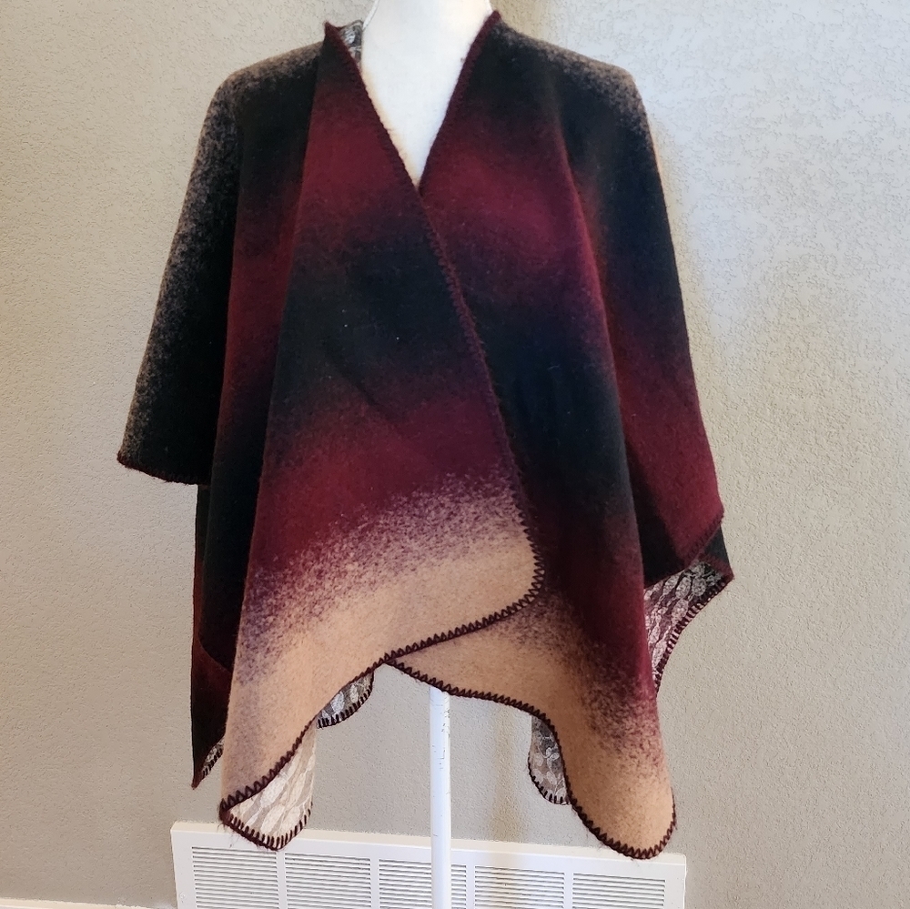 Anthropologie reversable cape poncho one size fits most. Wrap